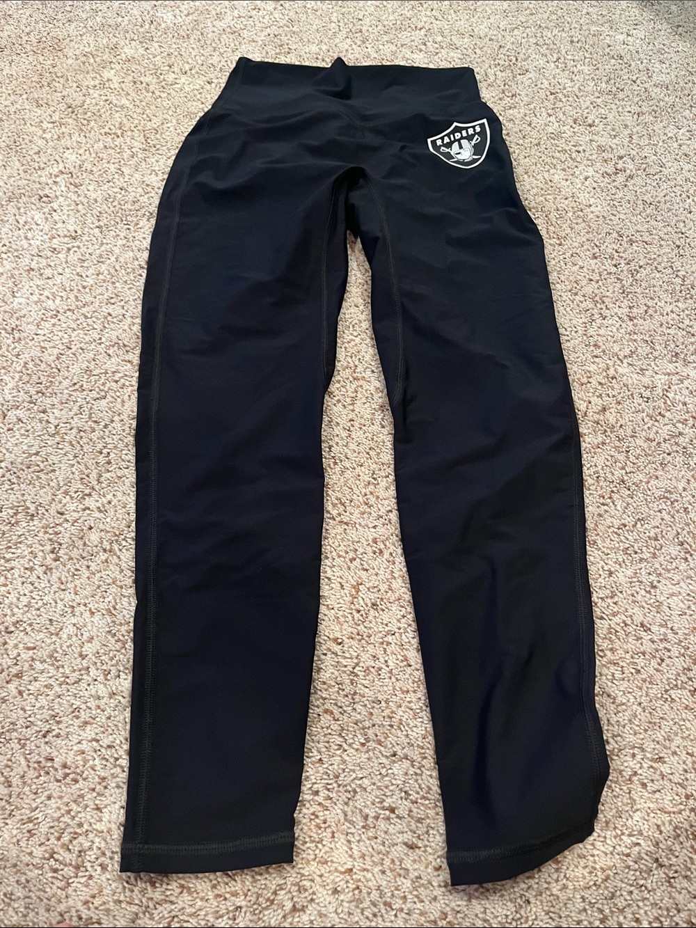 Las Vegas Raiders Black Athletic Leggings with Team Shield Logo